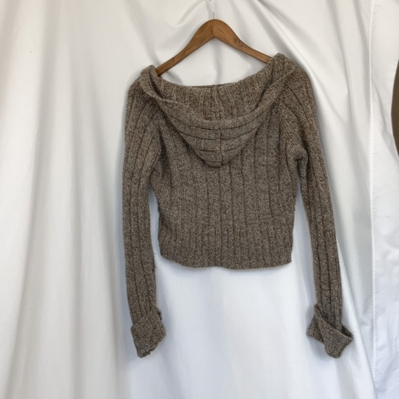 Brown cropped hooded Bella swan sweater - Picture 6 of 7